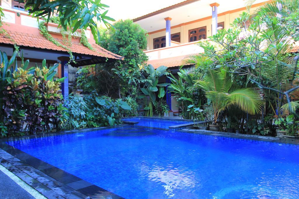 Cempaka 3 Losmen Hotel Kuta  Exterior photo